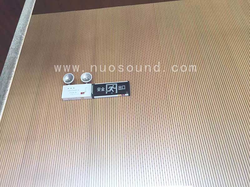 阻燃槽木吸音板